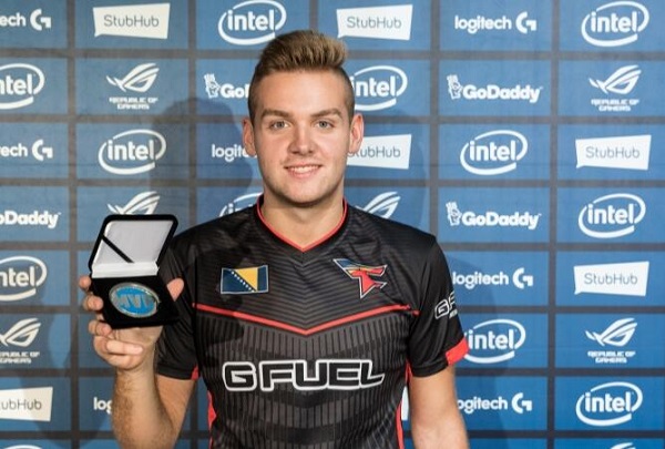 LCK杯趣味数据：HLE在BO5的第一小局全胜